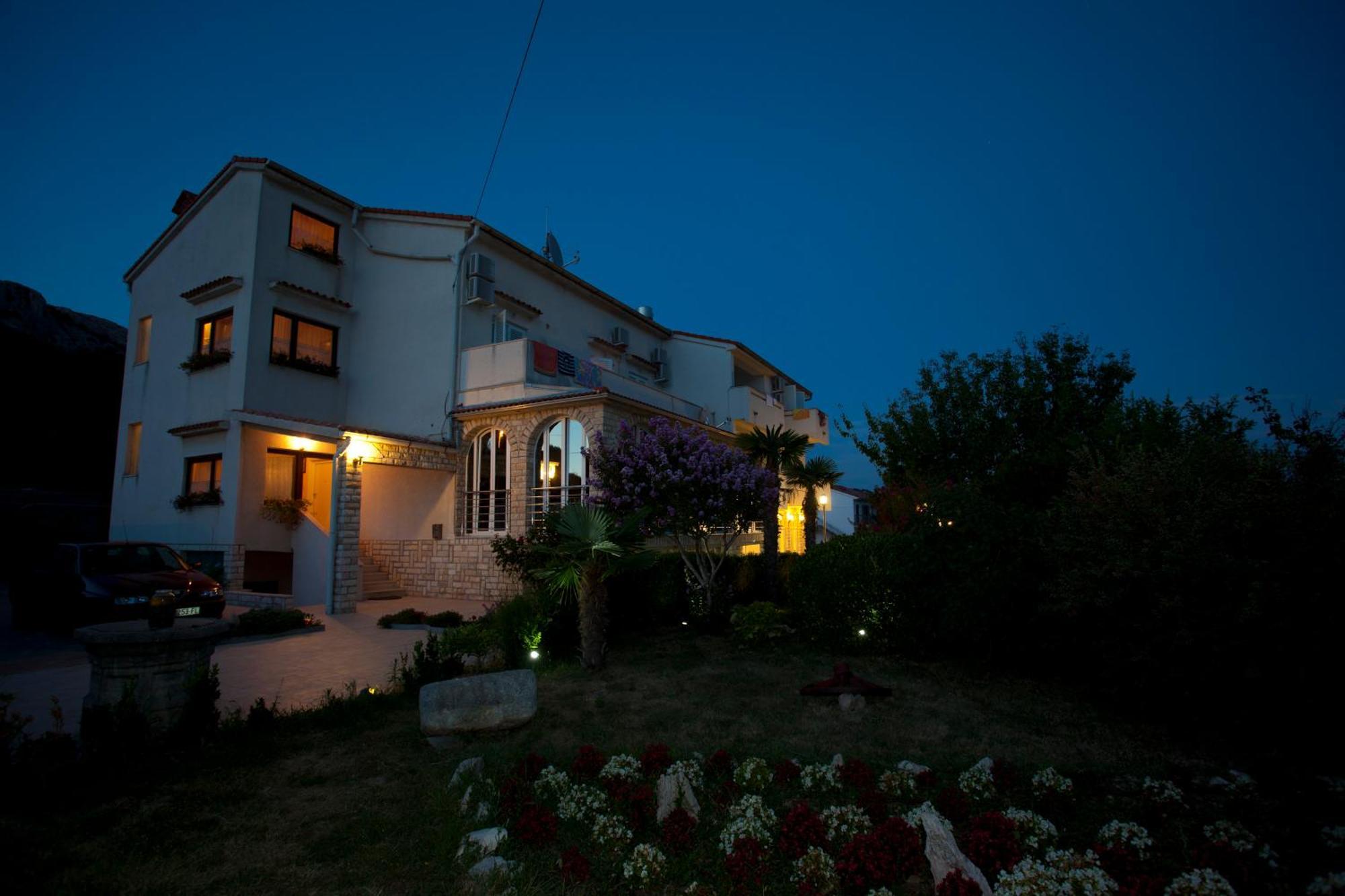 Pansion Burin Hotel Baška Eksteriør billede