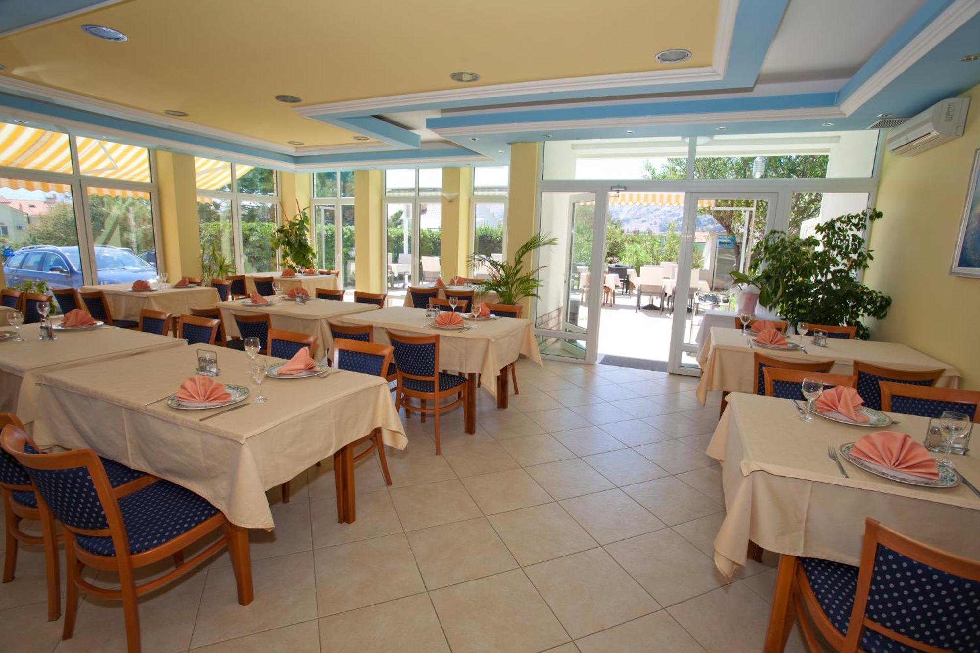Pansion Burin Hotel Baška Eksteriør billede