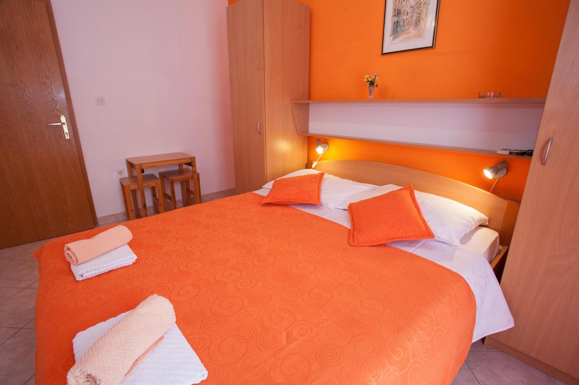 Pansion Burin Hotel Baška Værelse billede