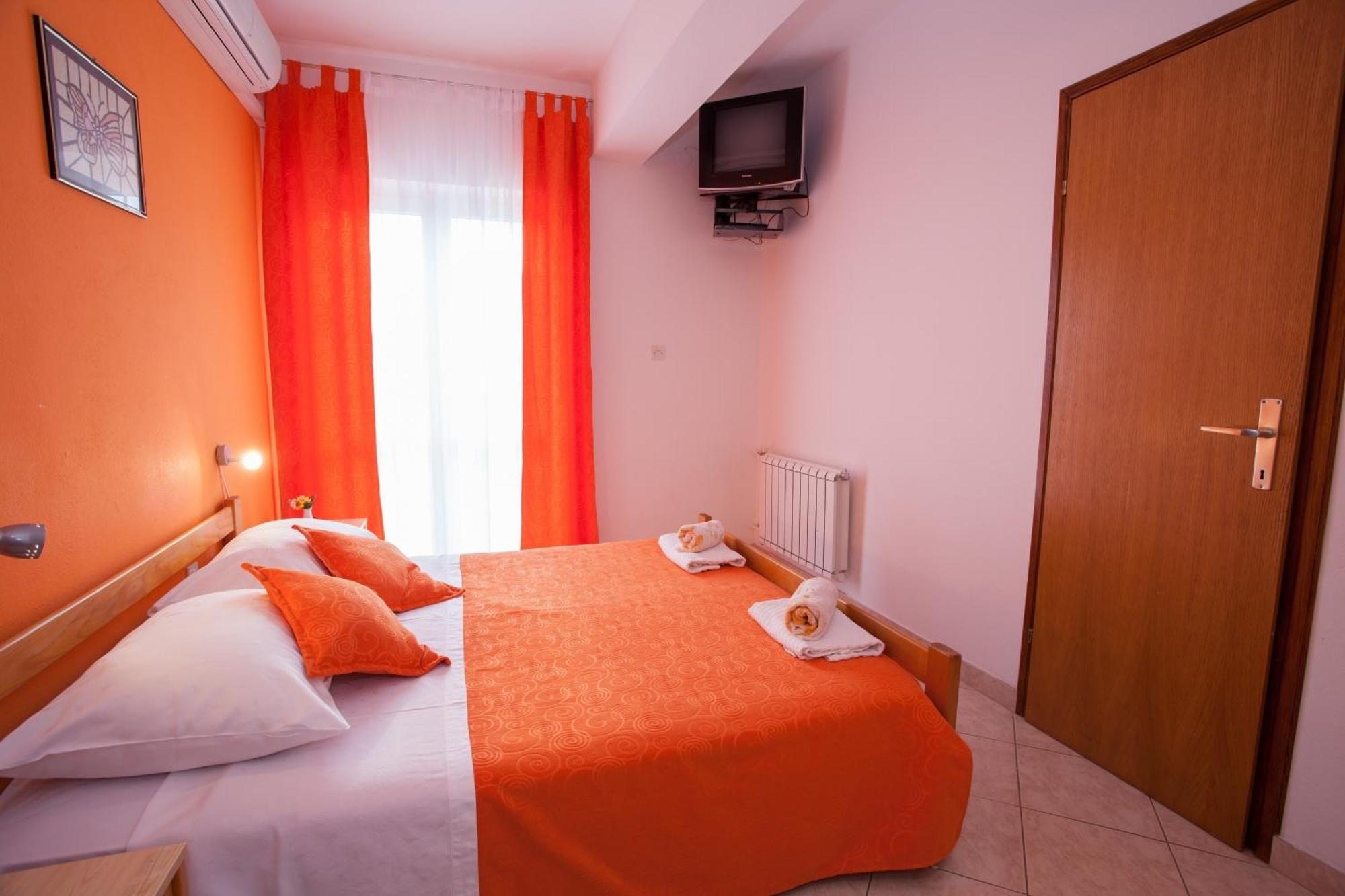 Pansion Burin Hotel Baška Værelse billede