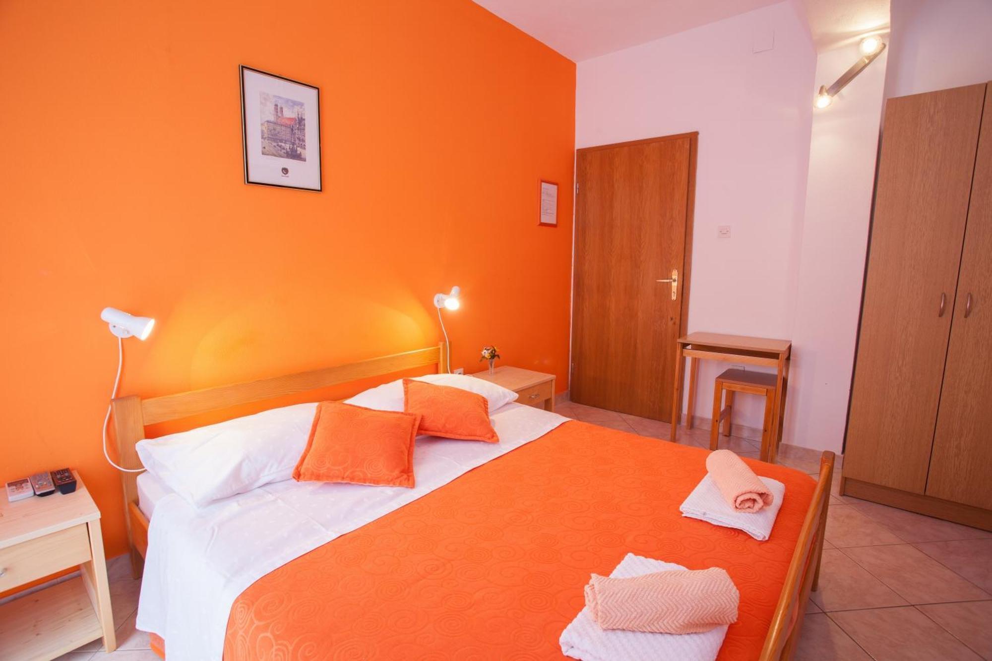 Pansion Burin Hotel Baška Værelse billede