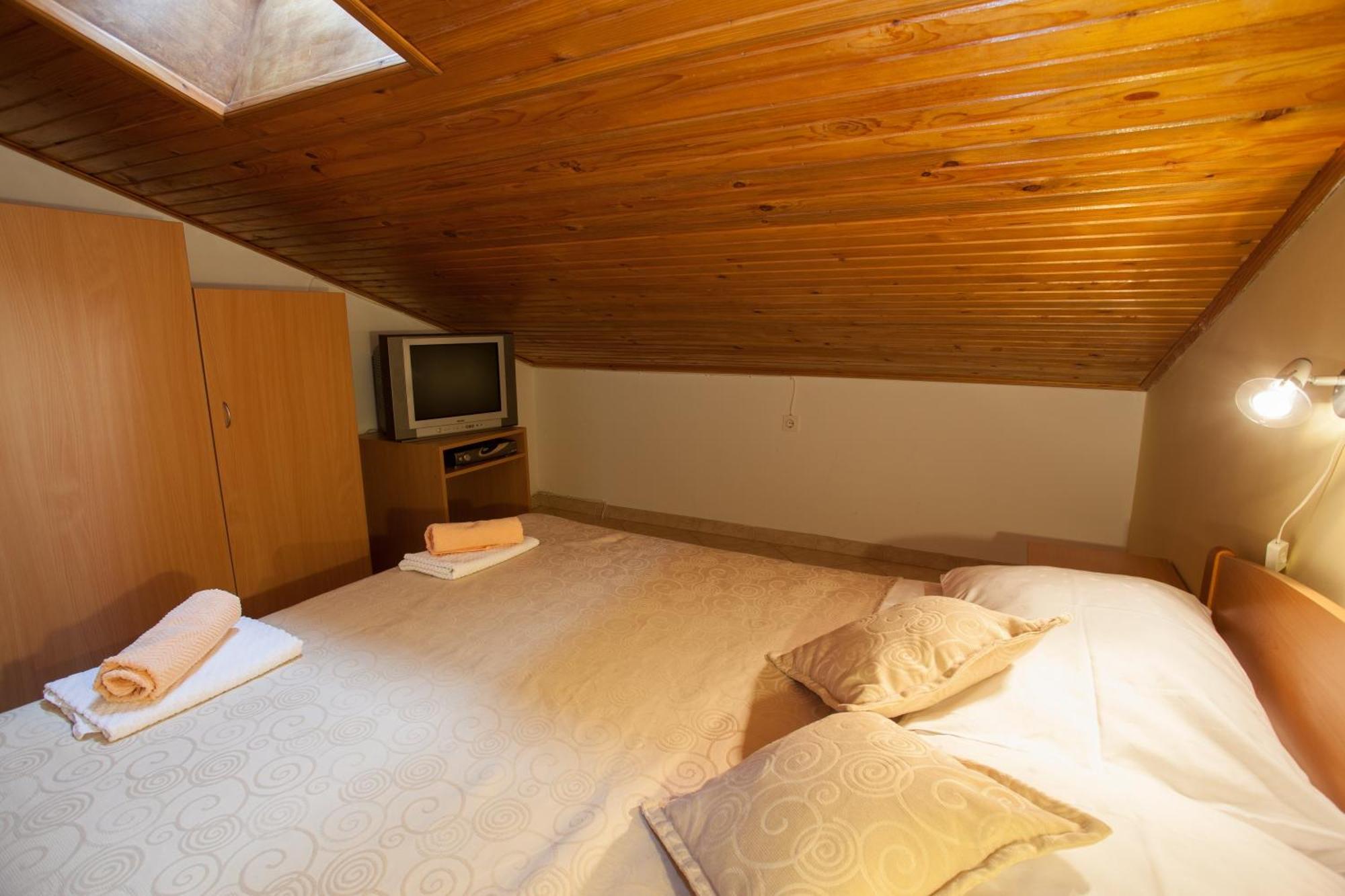 Pansion Burin Hotel Baška Værelse billede